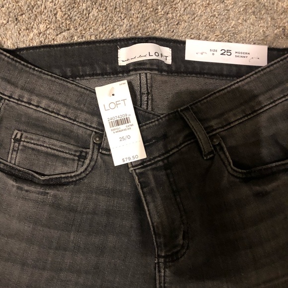 Ann Taylor LoFT - Picture 2 of 3